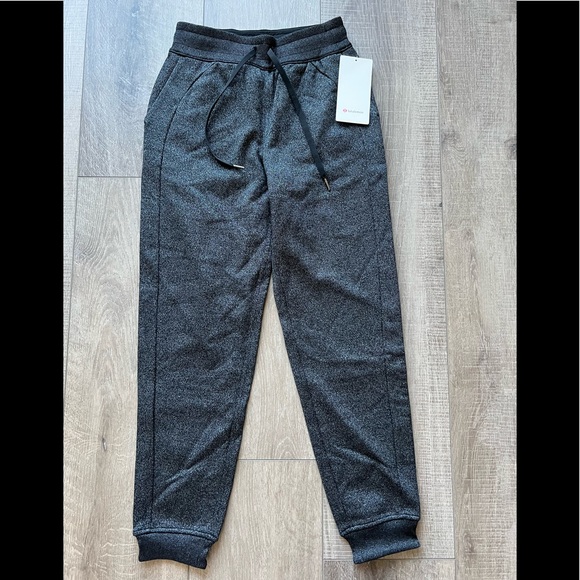 SOLD Lululemon Scuba High-Rise Jogger *Sparkle in Black Size 4 - Picture 3 of 6